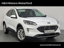 Ford Kuga "2.5 Titanium PHEV" "AUTO" "Apple Car Play" "Cruise Control"