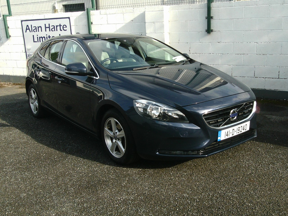 2014 Volvo V40 1.6L Diesel For Sale Images
