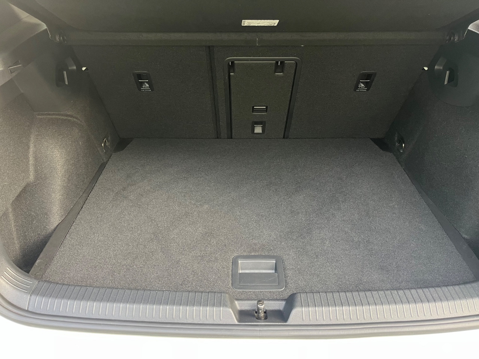 2021 Volkswagen Golf 1.5L Petrol For Sale Images