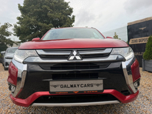 Mitsubishi Outlander PHEV 2.0L MIVEC 4WD 5-Seater Instyle