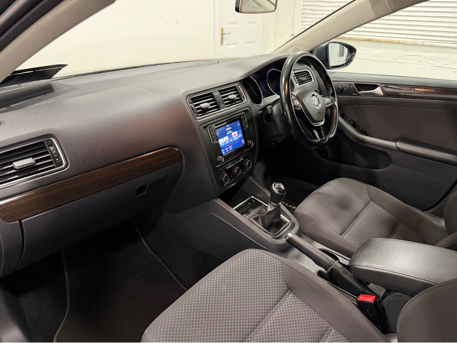 2016 Volkswagen Jetta 2L Diesel For Sale Images
