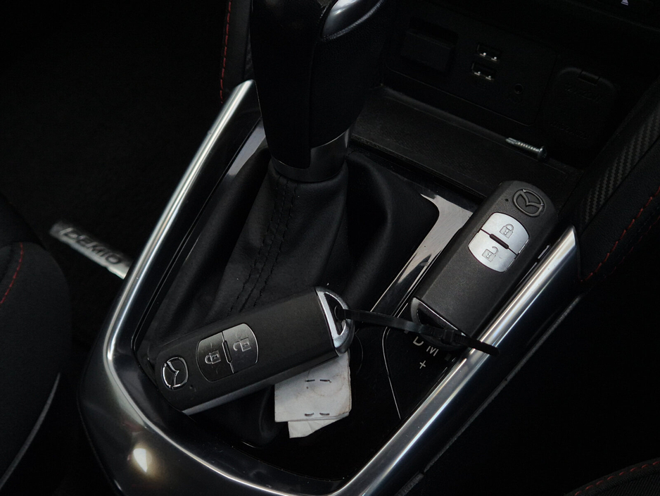 Mazda Demio — thumbnail 25