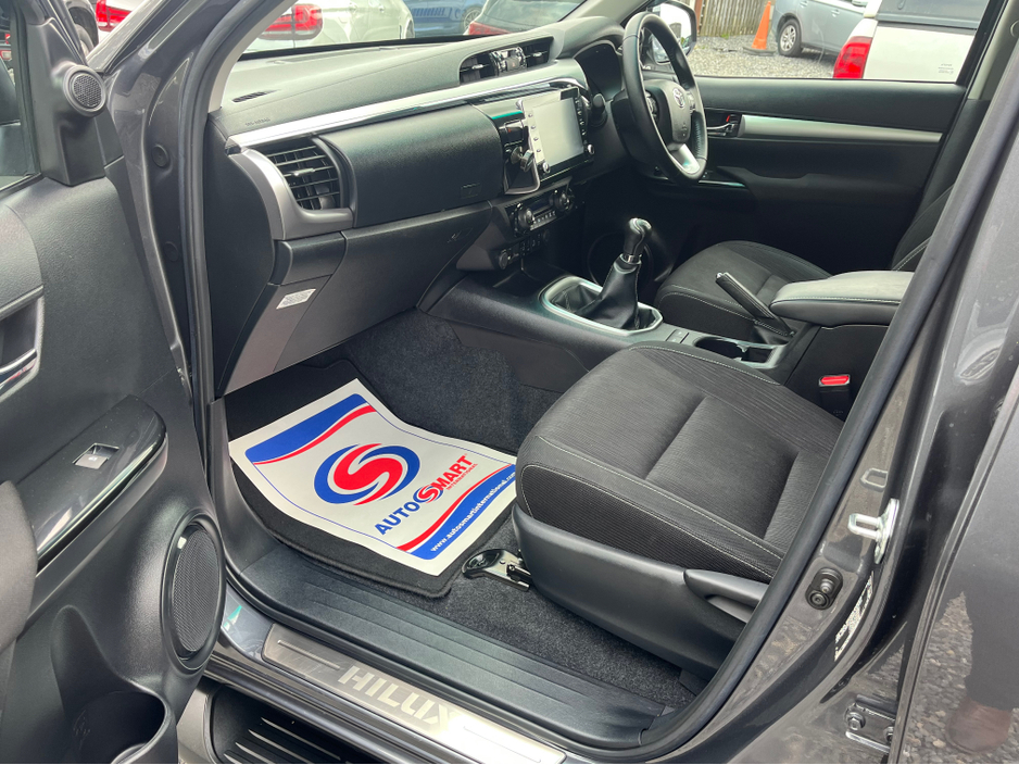 2022 Toyota Hilux 2.8L Diesel For Sale Images