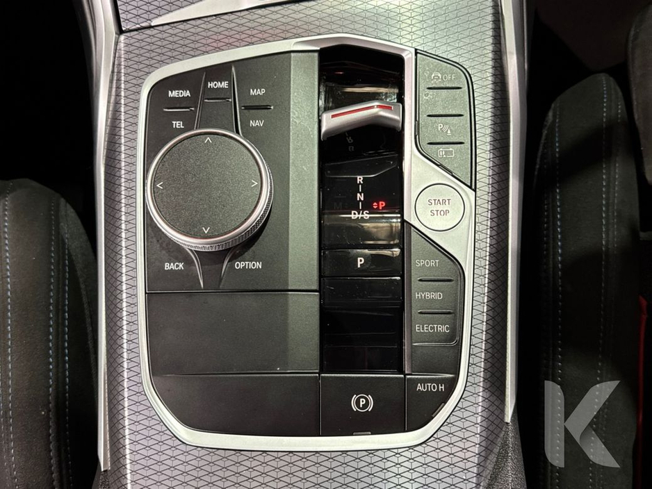BMW 3 Series 330E BLACK SAPPHIRE M SPORT SALOON – 18’’ FACTORY ALLOYS – M PERFOMANCE TEX – CRUISE CONTROL - HEATED SEATS – DIGITAL DISPLAY – FLAT BOTTOM M SPORT ST — thumbnail 21
