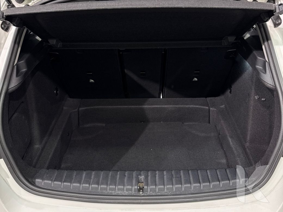 BMW 1 Series 1.5 AUTOMATIC - NEW MODEL - PLAY EDITION - FACTORY ALLOYS - REAR CAMERA - ELECTRIC SEATS — thumbnail 25
