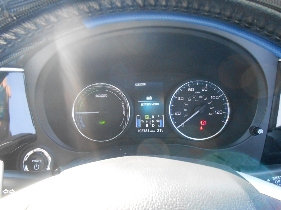 2015 Mitsubishi Outlander 2L Petrol Plug-in Hybrid For Sale Images