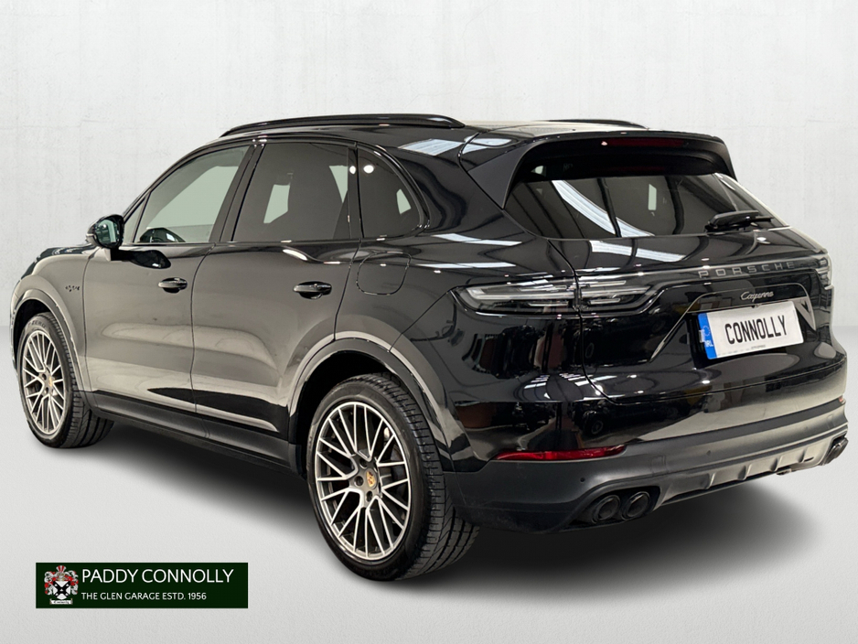 2022 Porsche Cayenne 3L Petrol Plug-in Hybrid For Sale Images