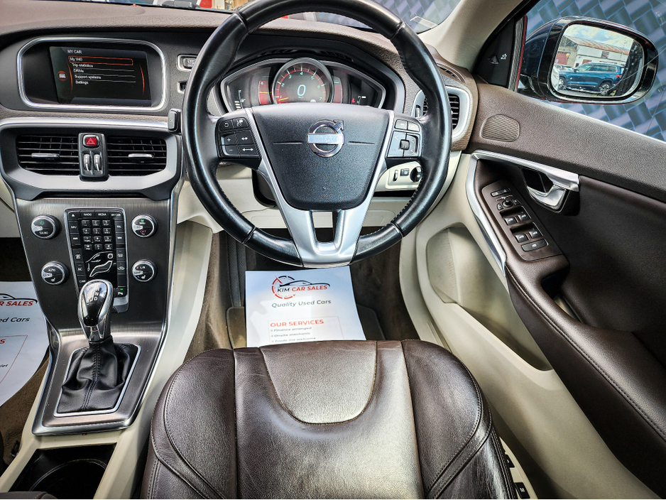 2013 Volvo V40 1.6L Petrol For Sale Images