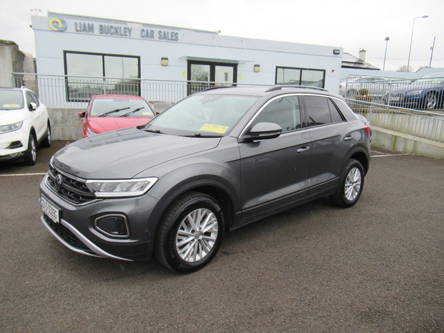 2023 VOLKSWAGEN T-ROC Life 1.0 TSI M6F 110HP 5DR