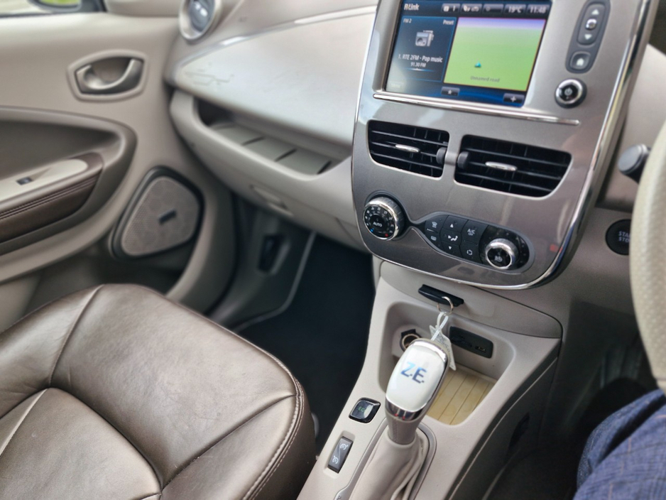 Renault Zoe SIGNATURE NAV BOSE EDTION — thumbnail 23