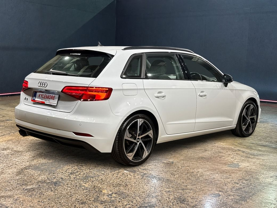 Audi A3 1.4 AUTOMATIC - BLACK STYLING EDITION - UPGRADED ALLOYS - FLAT BOTTOM STEERING WHEEL - CRUISE CONTROL - REVERSE CAMERA - HEATED SEATS — thumbnail 3