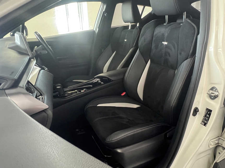 2020 Toyota C-HR 1.8L Petrol Hybrid For Sale Images