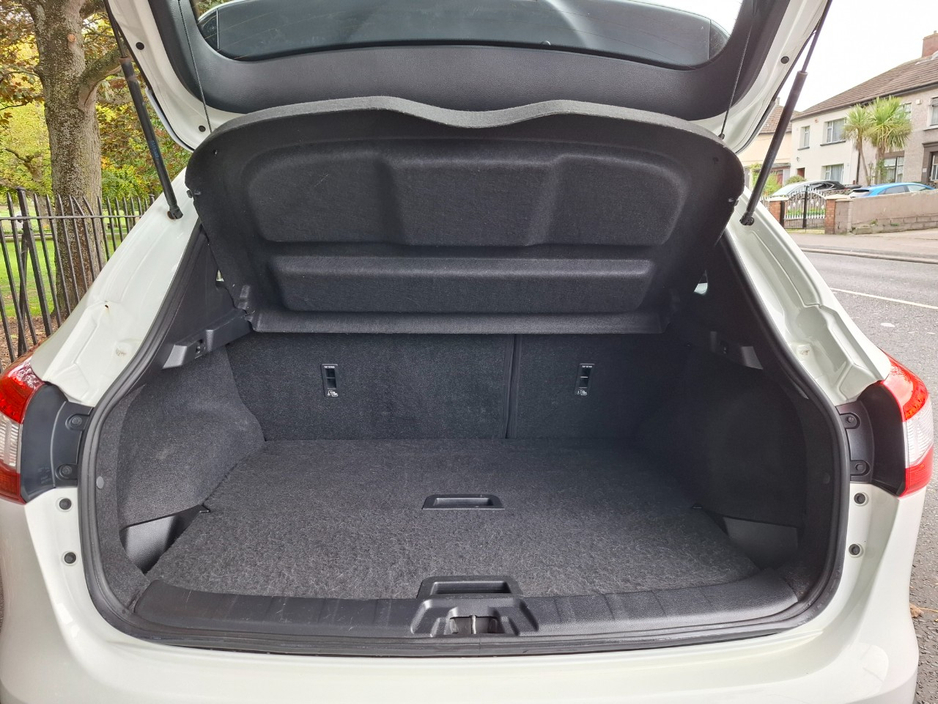 Nissan Qashqai 1.6D AUTO NEW NCT JUST PASSED — thumbnail 9