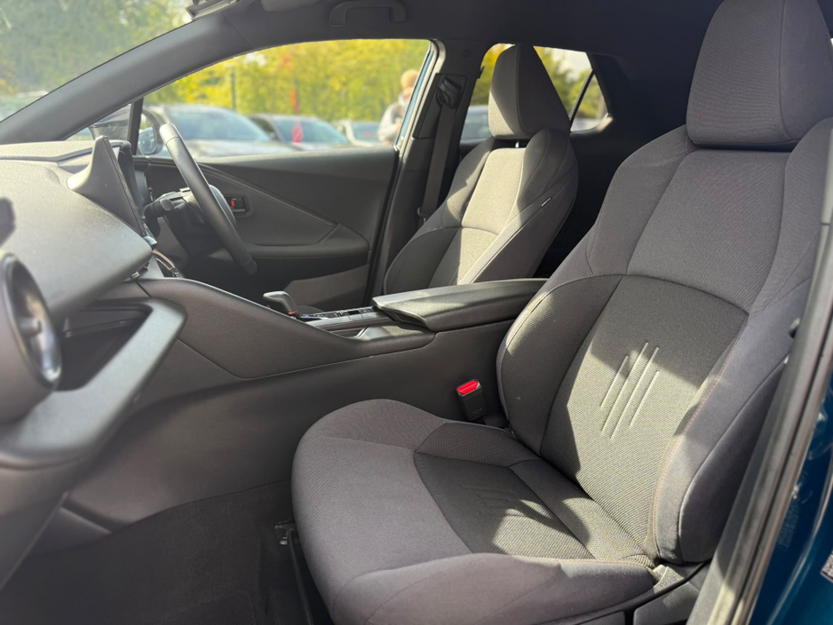 2024 Toyota C-HR 2L Petrol Plug-in Hybrid For Sale Images