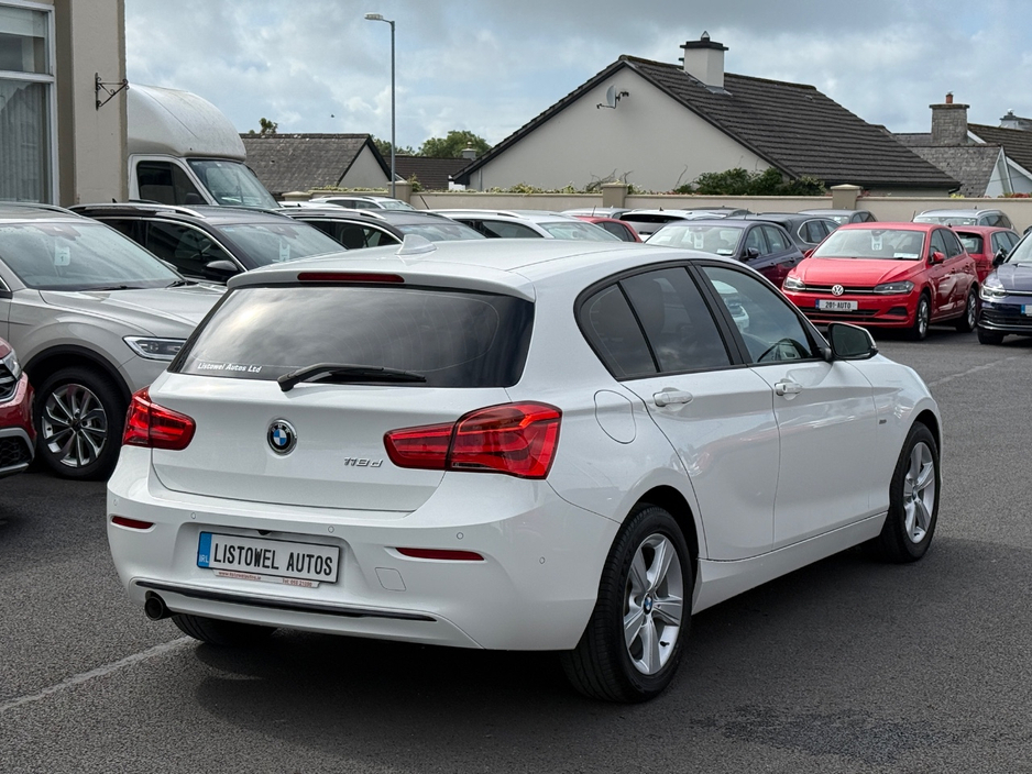 BMW 1 Series SPORT 150BHP 2.0 AUTOMATIC *REAR VIEW CAMERA, 16 " ALLOYS, PARKING SENSORS FRONT & REAR, CRUISE CONTROL, 3 STAGE HEATED SEATS, FACTORY FITTED PRIVACY GLASS, DUAL ZONE CLIMATE CONTROL, PUSH START/STOP* — thumbnail 9