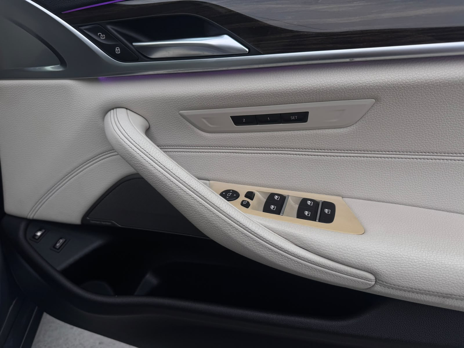 2017 BMW 5 Series 2L Petrol Plug-in Hybrid For Sale Images