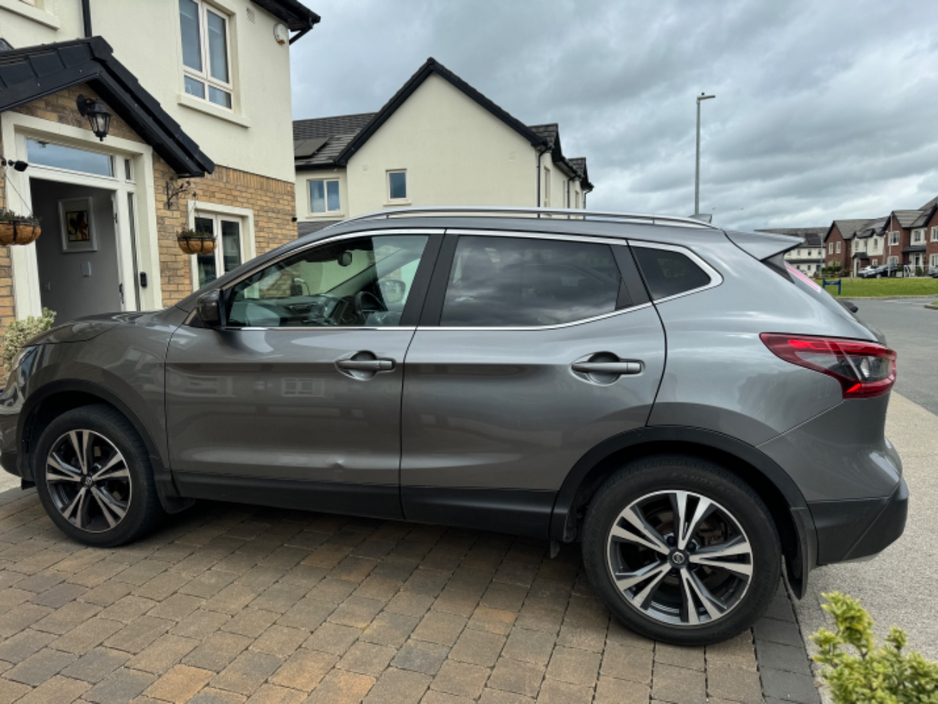 Nissan Qashqai 1.5 DSL SV PREMIUM SS PART LEA 4DR