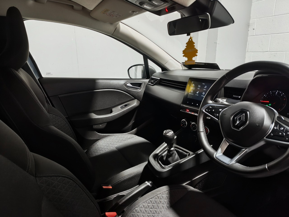 2022 Renault Clio 1L Petrol For Sale Images