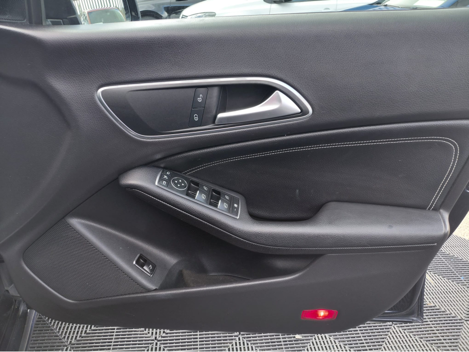 2017 Mercedes-Benz CLA Class 1.6L Petrol For Sale Images