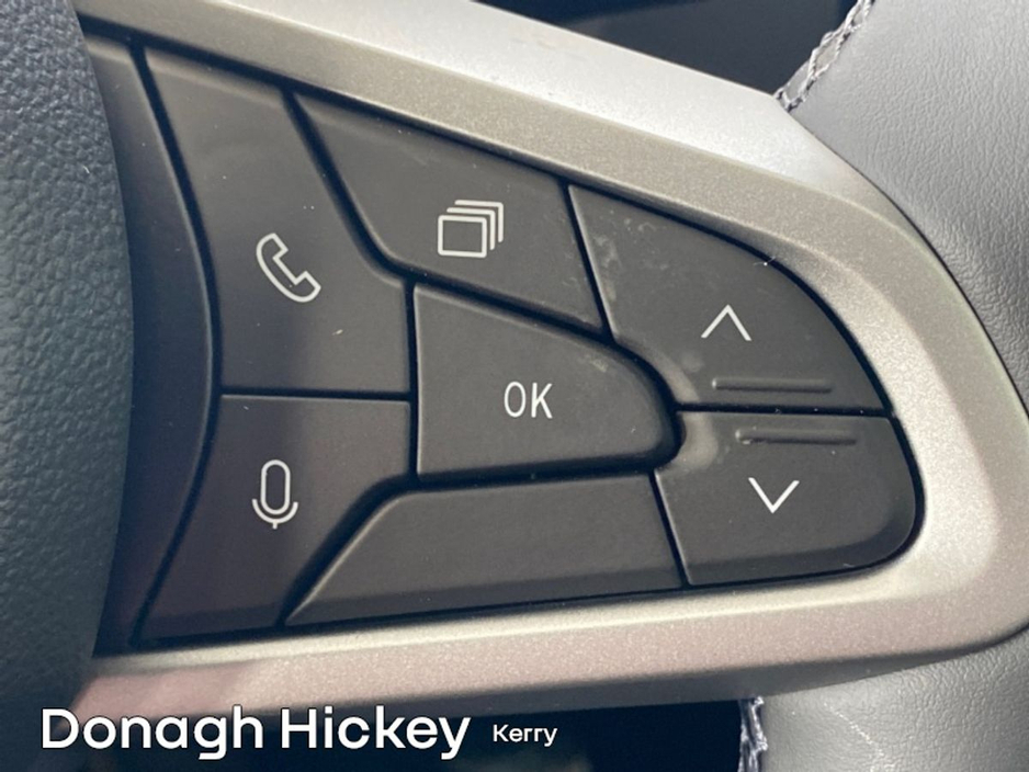 2026 Dacia Bigster 1.8L Petrol Hybrid For Sale Images