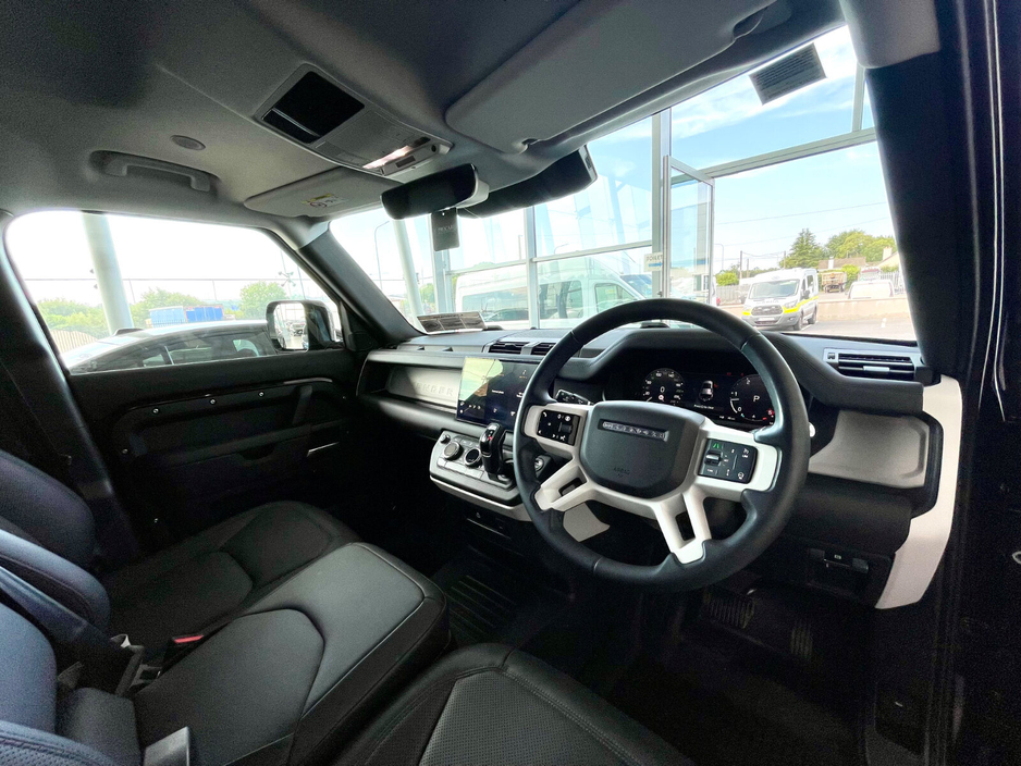 2025 Land Rover Defender 3L Diesel For Sale Images