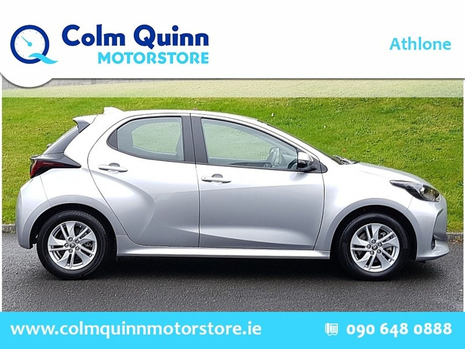 Used Toyota Yaris LUNA 1.5 HYBRID AUTO HATCHBACK (2023 (231))