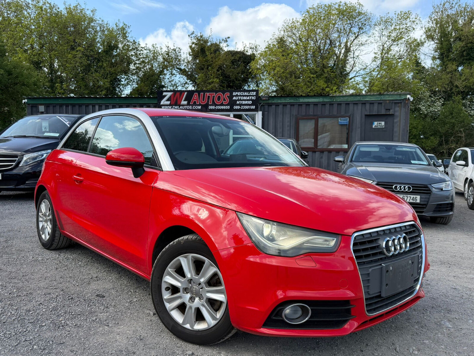 Audi A1 1.4 TFSI S TRONIC SPORT — thumbnail 2
