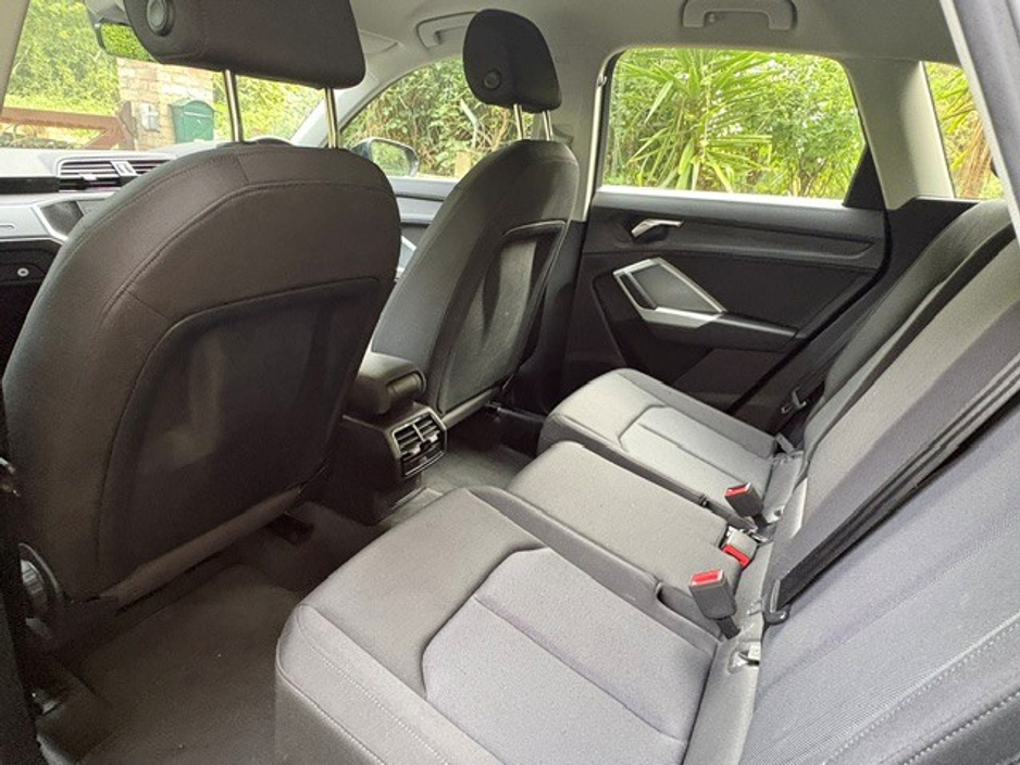 2022 Audi Q3 1.4L Petrol Plug-in Hybrid For Sale Images