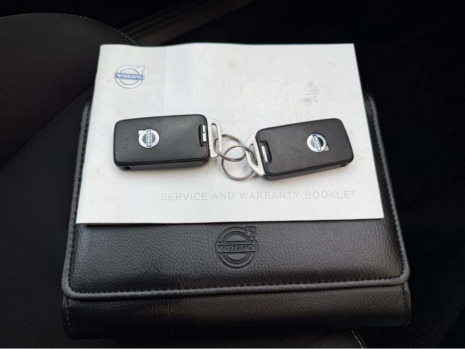 2014 Volvo V40 2L Diesel For Sale Images