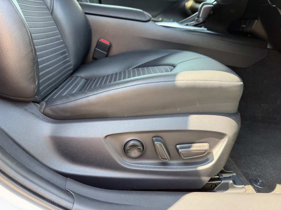 2019 Toyota Camry 2.5L Petrol Hybrid For Sale Images