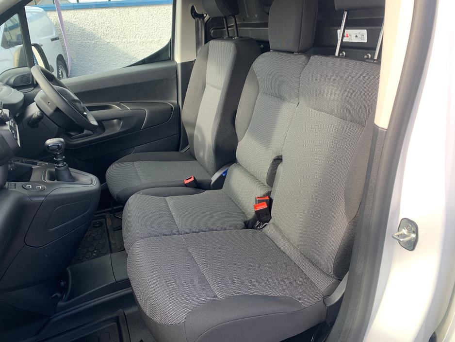 2024 Peugeot Partner 1.5L Diesel For Sale Images