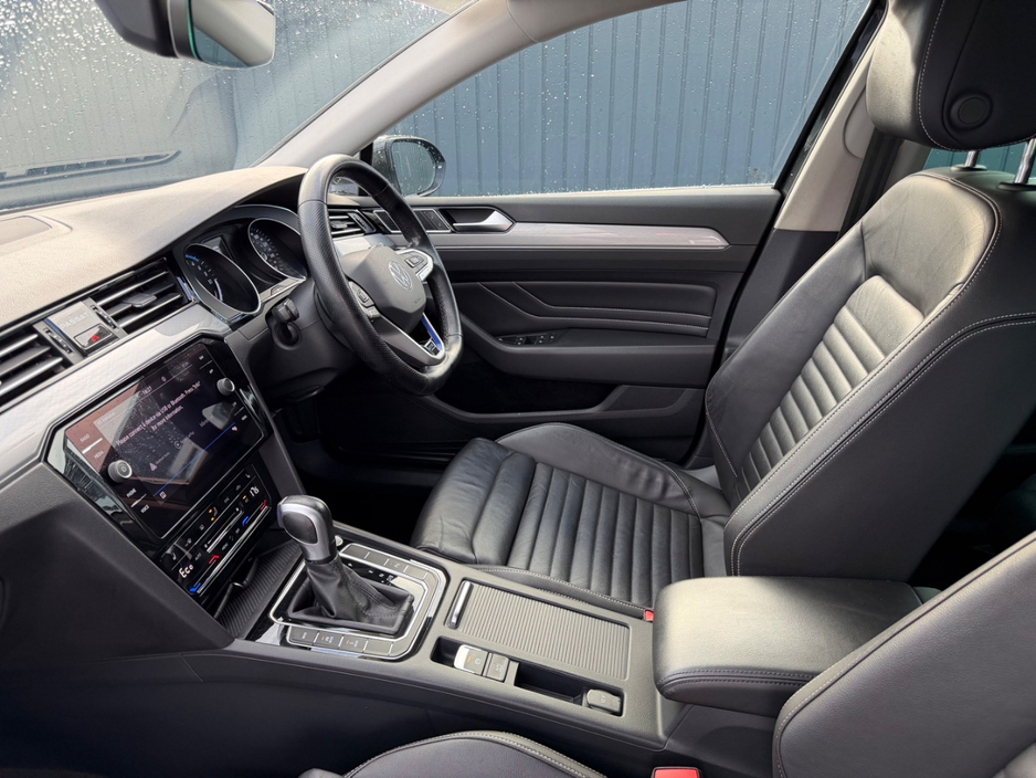 2022 Volkswagen Passat 1.4L Hybrid For Sale Images