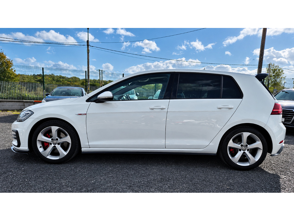 2018 Volkswagen Golf 2L Petrol For Sale Images