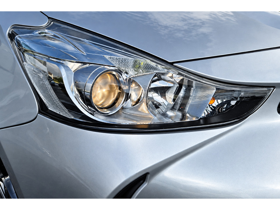 2016 Toyota Prius 1.8L Petrol Hybrid For Sale Images