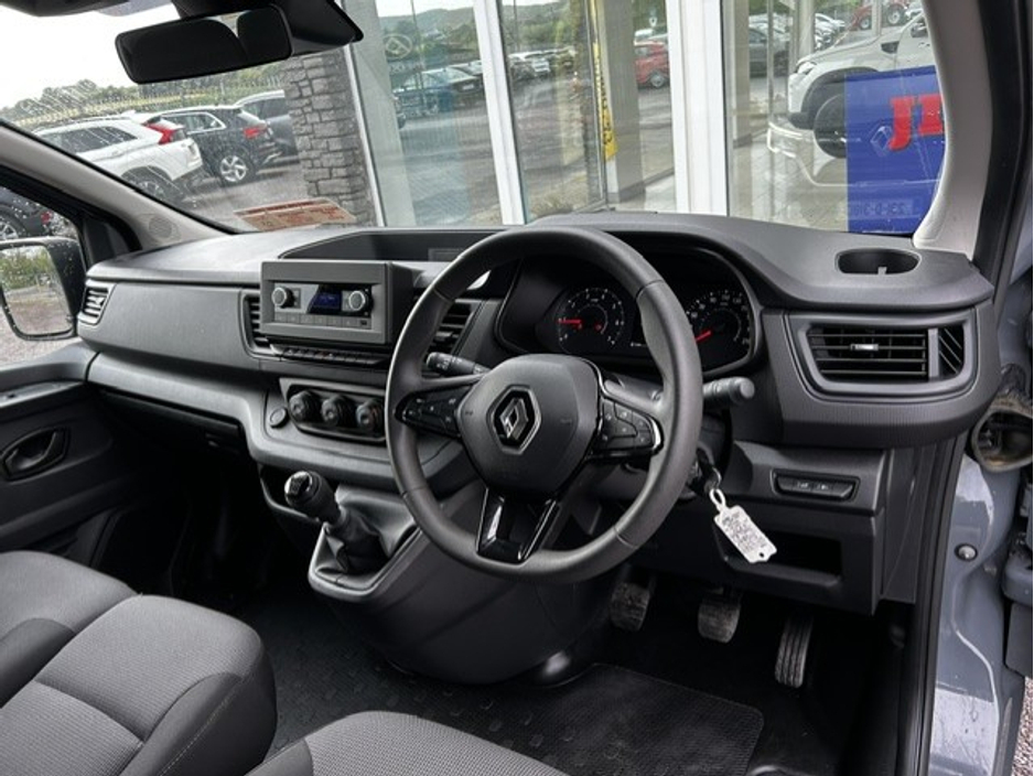 2023 Renault Trafic 2L Diesel For Sale Images
