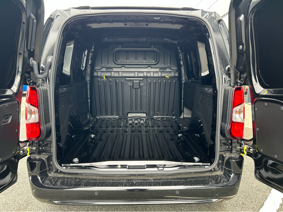 2025 Opel Combo 1.5L Diesel For Sale Images