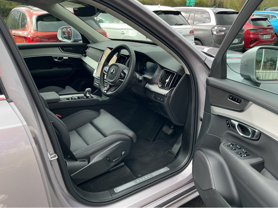 2025 Volvo XC90 2L Hybrid For Sale Images