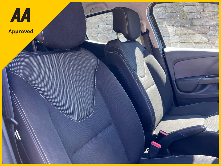 2015 Renault Clio 1.1L Petrol For Sale Images