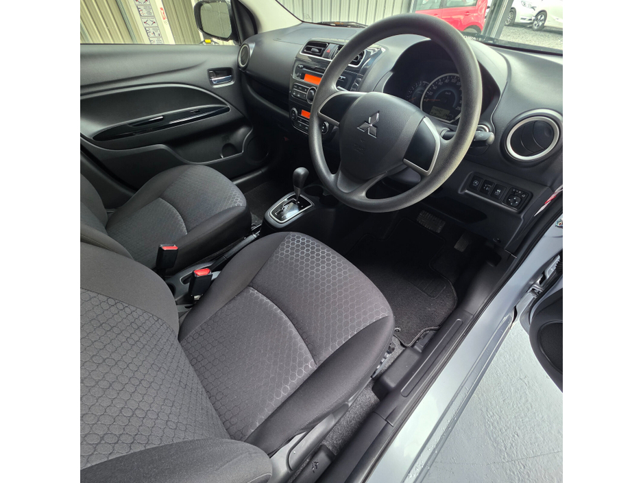 Mitsubishi Mirage — thumbnail 10