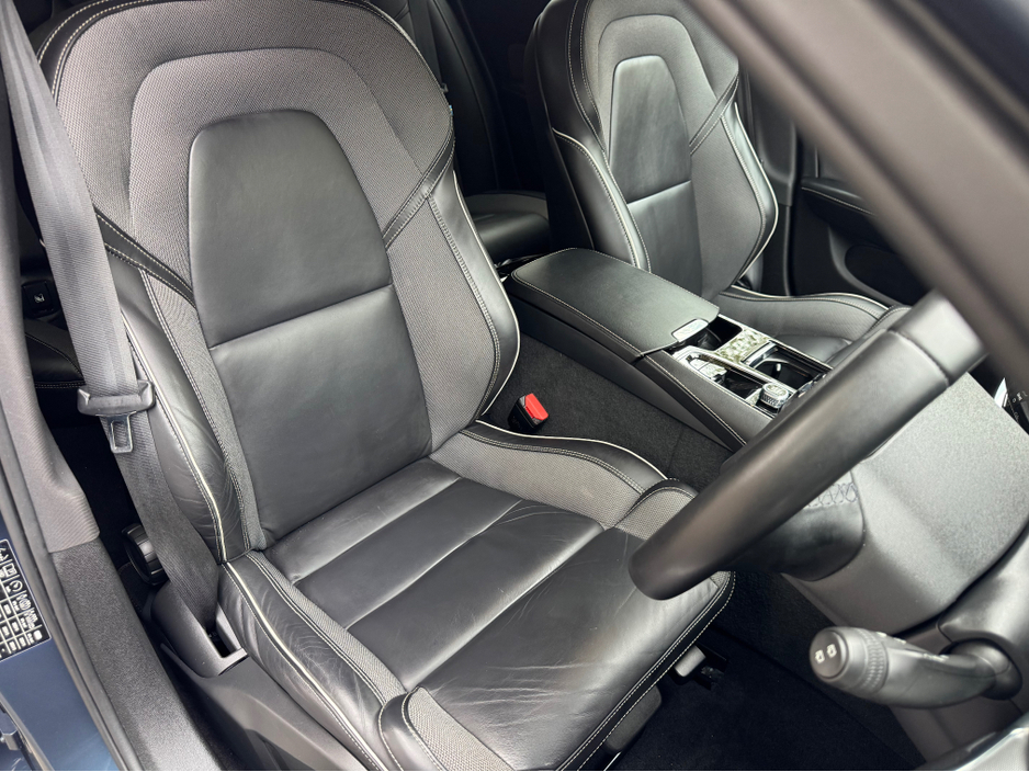 2021 Volvo V60 2L Petrol Plug-in Hybrid For Sale Images
