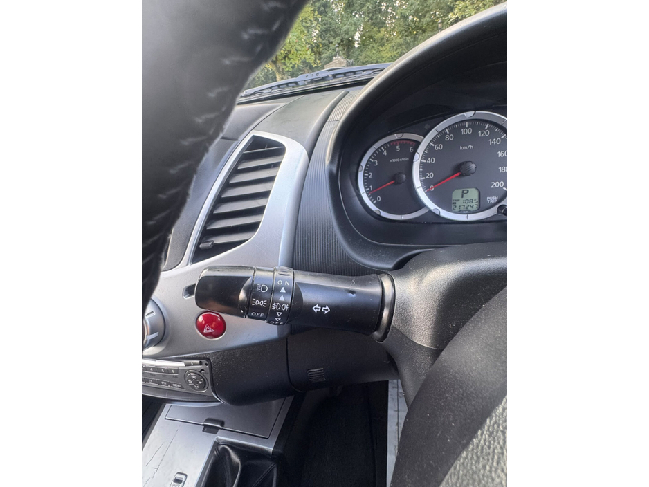 2016 Mitsubishi L200 2.5L Diesel For Sale Images