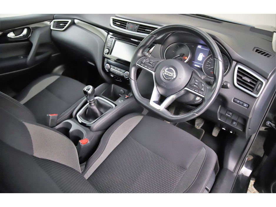 Nissan Qashqai 1.5 DSL SE 6SPD *PANORAMIC ROOF*SAT NAV*REVERSE CAM* — thumbnail 13