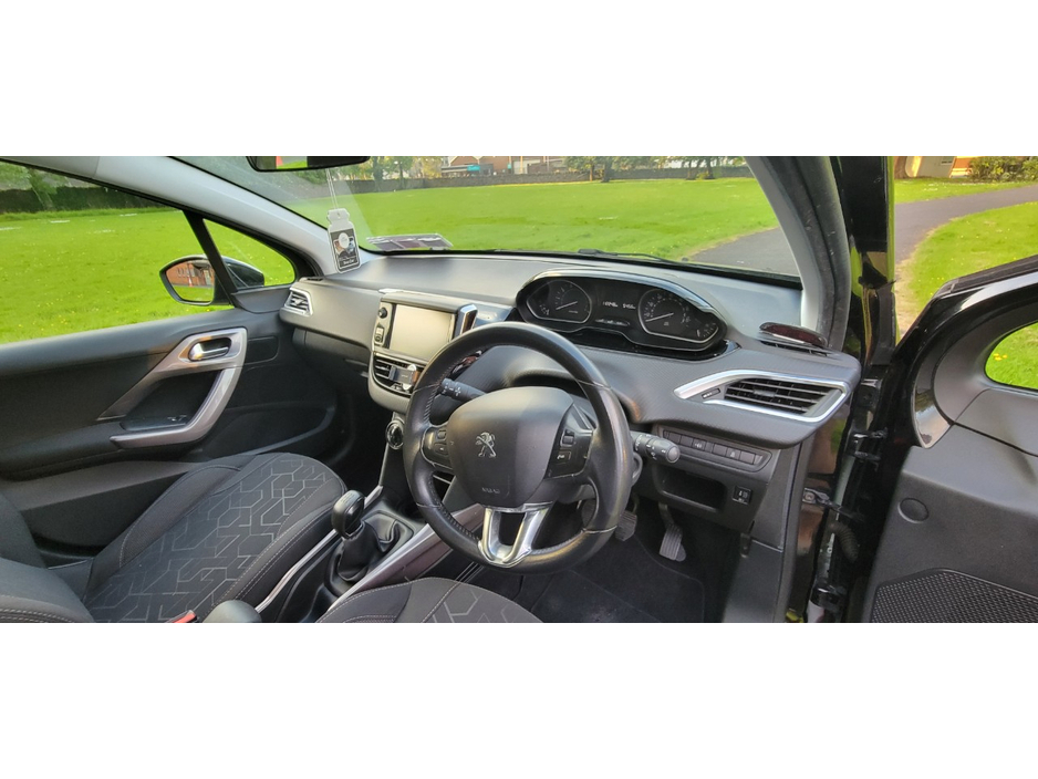 Peugeot 2008 1.2 PURE-TECH 82 ACTIVE 5DR — thumbnail 6