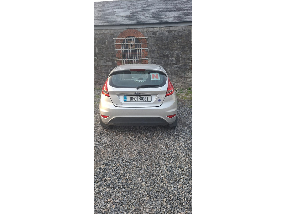 Ford Fiesta 1.25 ZETEC 82PS 5DR ARGENTO — thumbnail 4