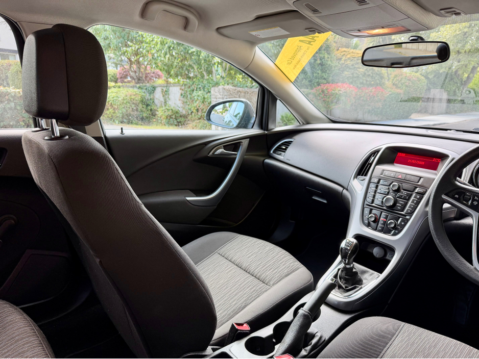2014 Opel Astra 1.7L Diesel For Sale Images