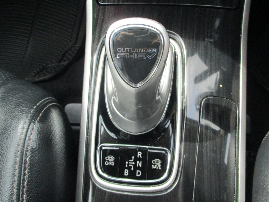 2017 Mitsubishi Outlander 2L Petrol Plug-in Hybrid For Sale Images