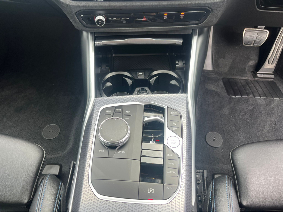 2023 BMW 3 Series 2L Hybrid For Sale Images