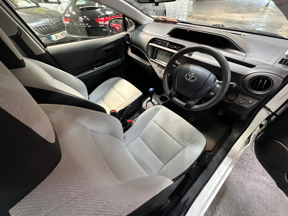 2016 Toyota Aqua 1.5L Petrol Hybrid For Sale Images