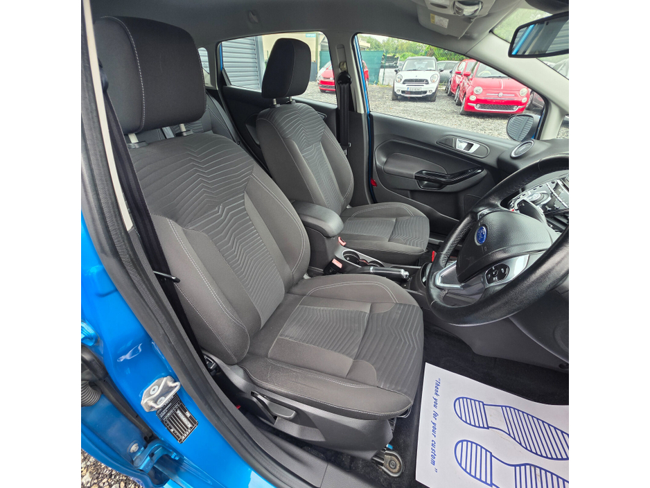 Ford Fiesta — thumbnail 11