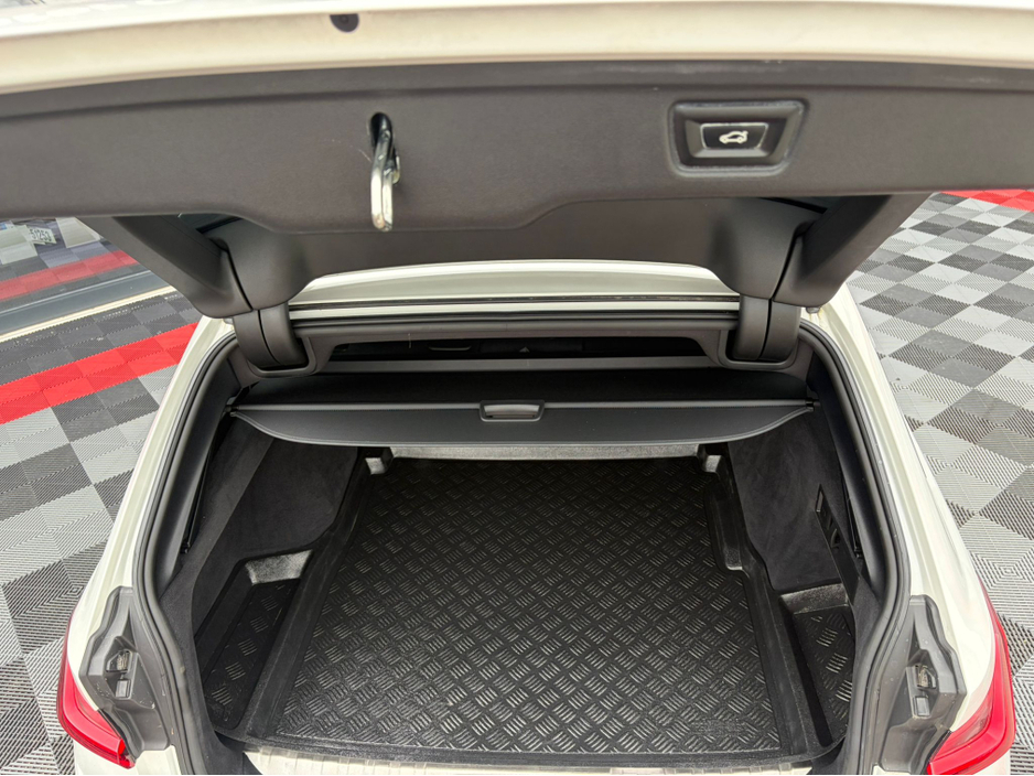 2022 BMW 3 Series 2L Hybrid For Sale Images